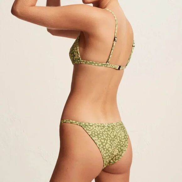 Matteau Petite Triangle Top Spring Daisy Green Yellow Size US 4 C/D Cup NWT - Picture 12 of 13